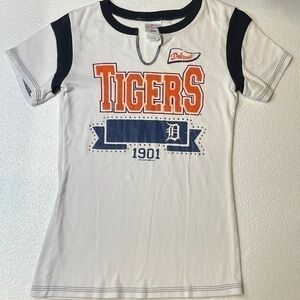 Genuine merchandise Detroit Tigers women’s short sleeve T-shirt. Size M.
